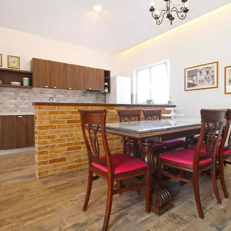 Vakantiehuis Mit Privatpool Fuer 8 Personen Ca 134 Qm In Pula-fondole, Istrien Istrische Riviera