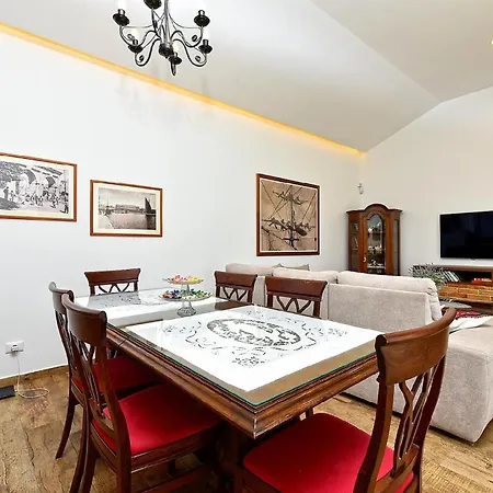 Mit Privatpool Fuer 8 Personen Ca 134 Qm In Pula-fondole, Istrien Istrische Riviera Vakantiehuis